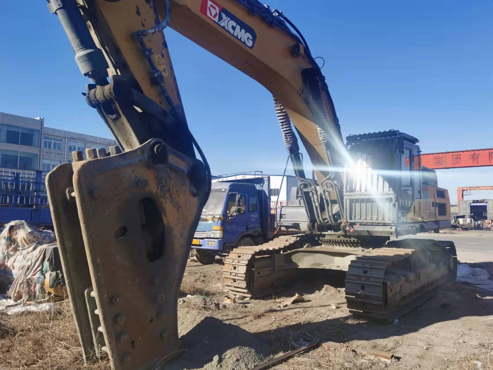 XCMG XE550DK crawler excavator