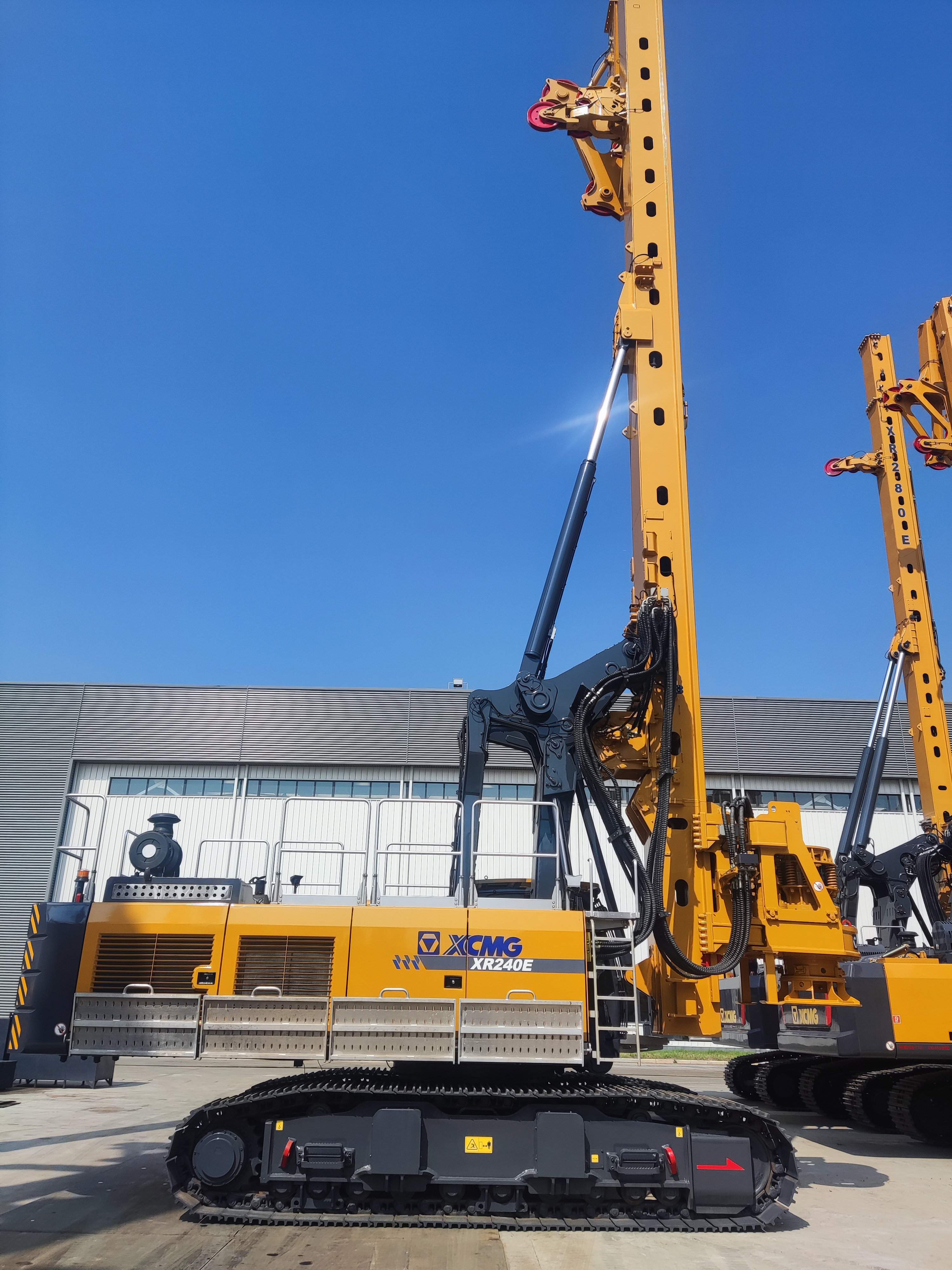 XCMG XR240E rotary drilling rig