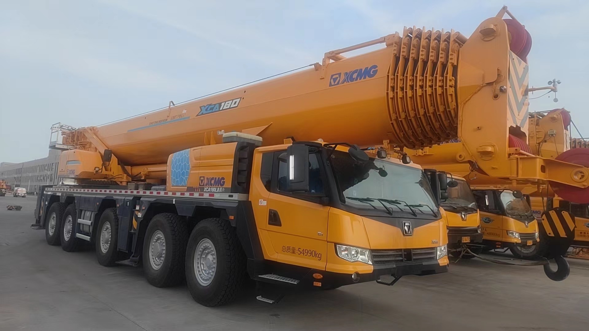 XCMG XCA180L8 all ground crane