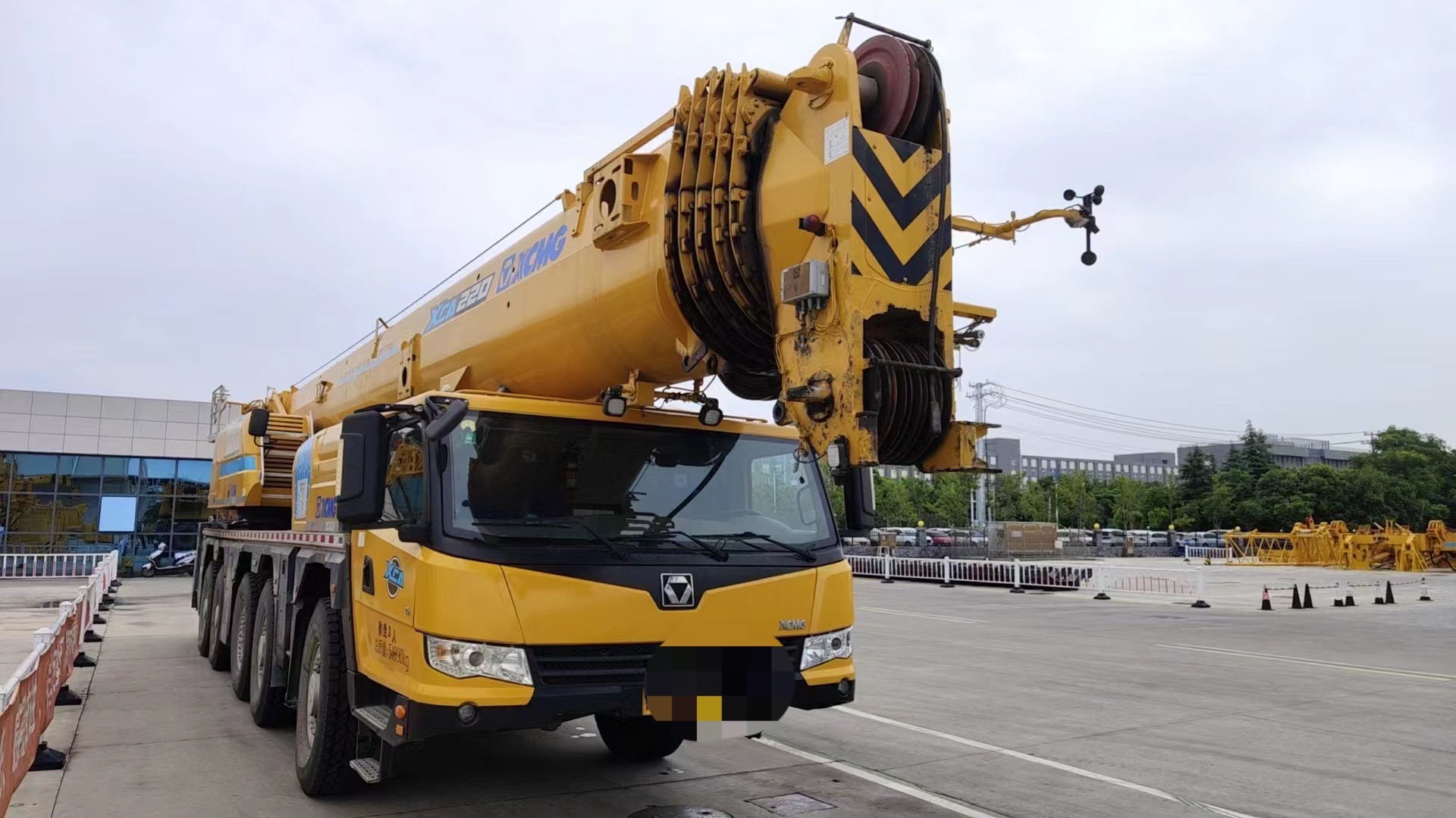 XCMG XCA180 All terrain crane