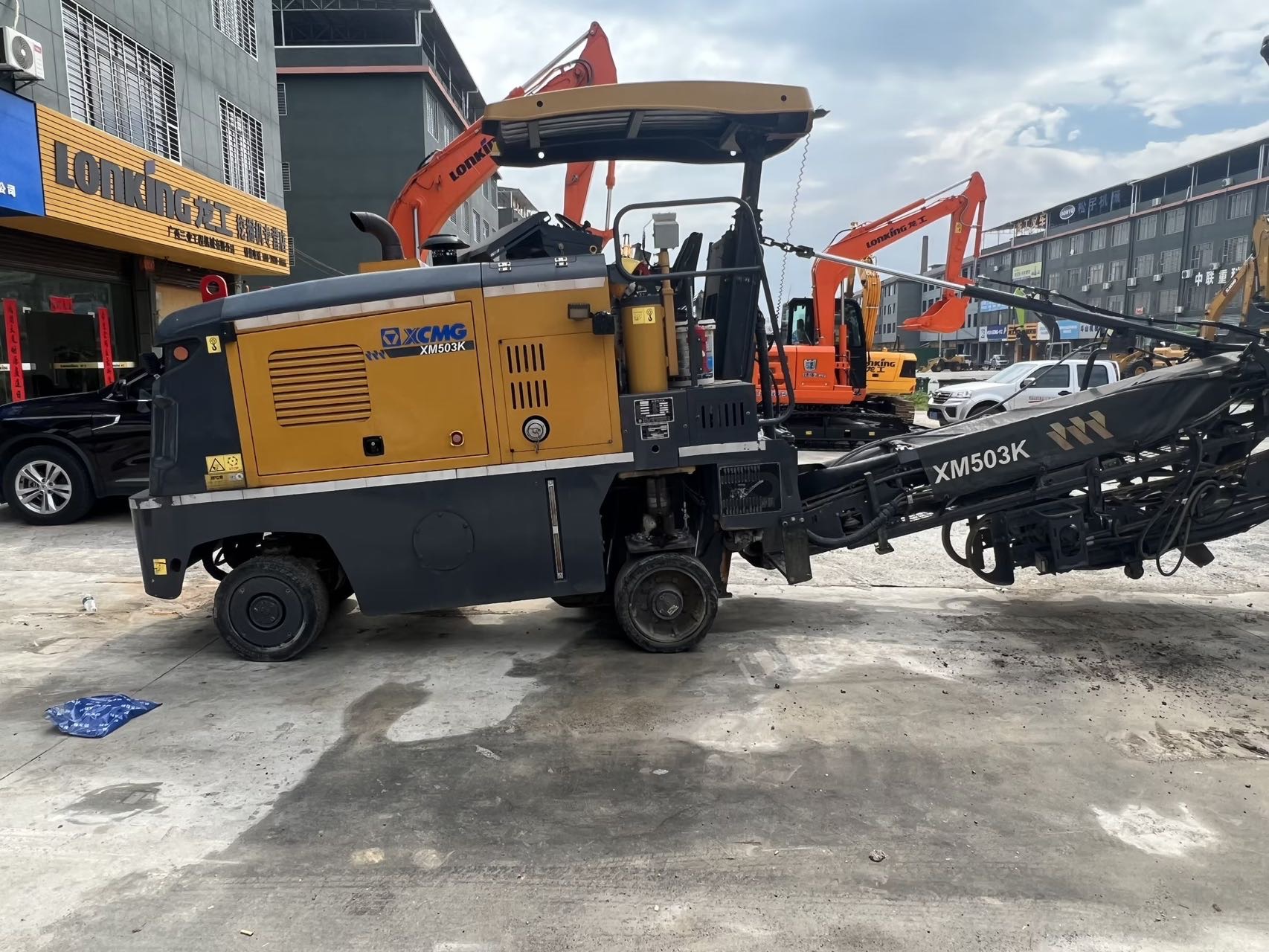 XCMG XM503K milling machine